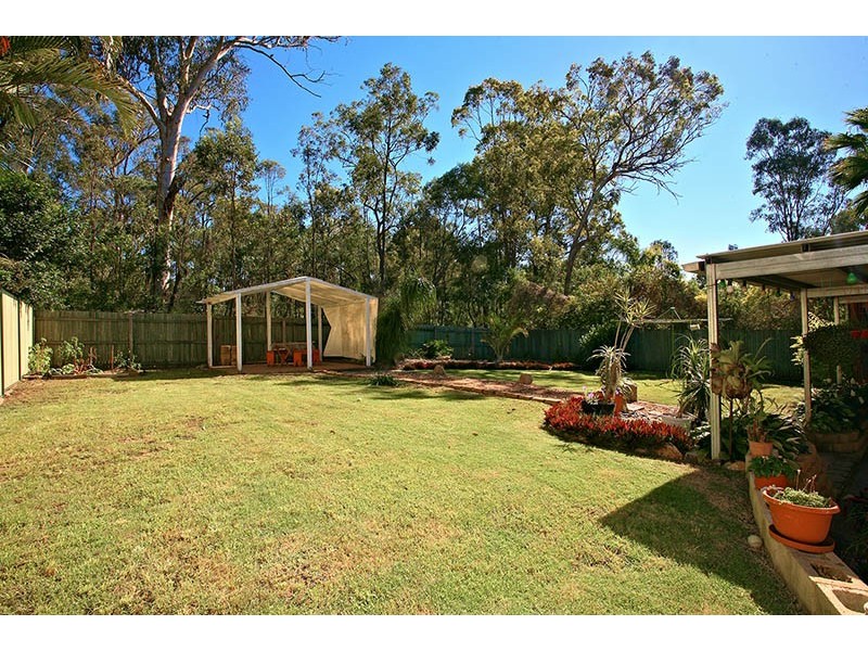 11 Windsong Court, Hillcrest QLD 4118