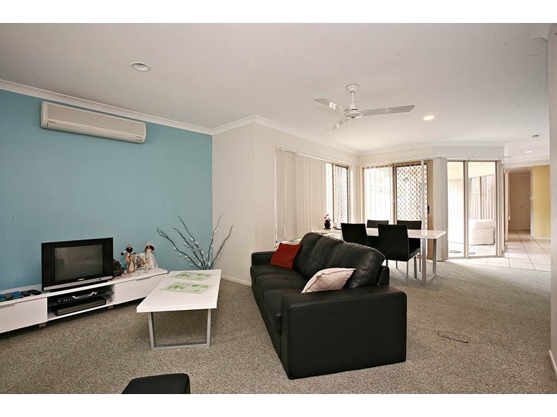 12 Macquarie Circuit, Forest Lake QLD 4078