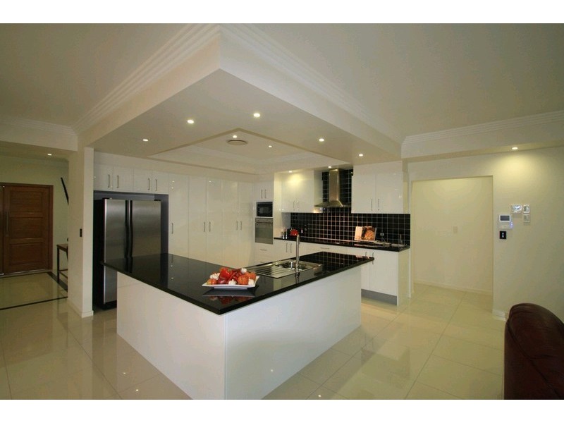 5 Bottlebrush Street, Heathwood QLD 4110