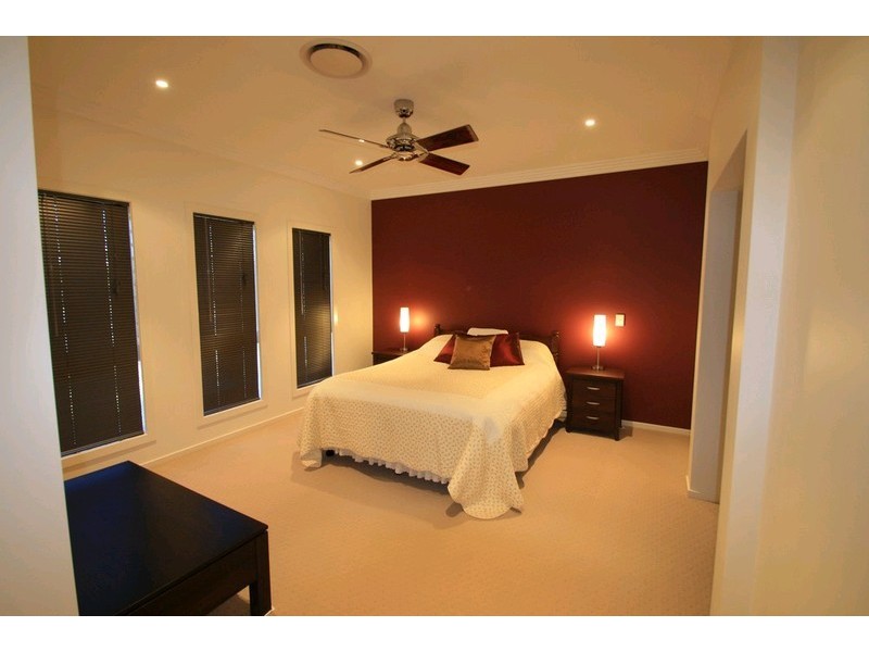 5 Bottlebrush Street, Heathwood QLD 4110