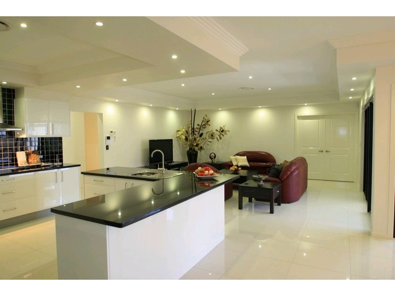 5 Bottlebrush Street, Heathwood QLD 4110