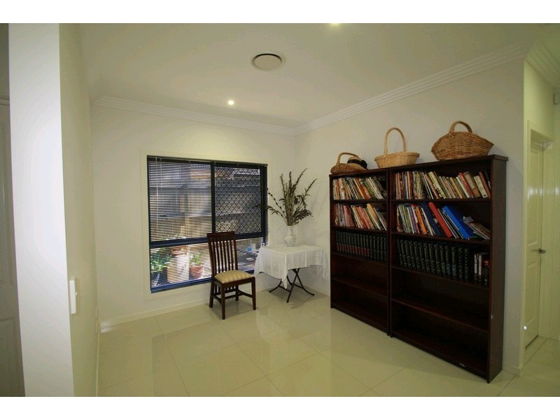 5 Bottlebrush Street, Heathwood QLD 4110