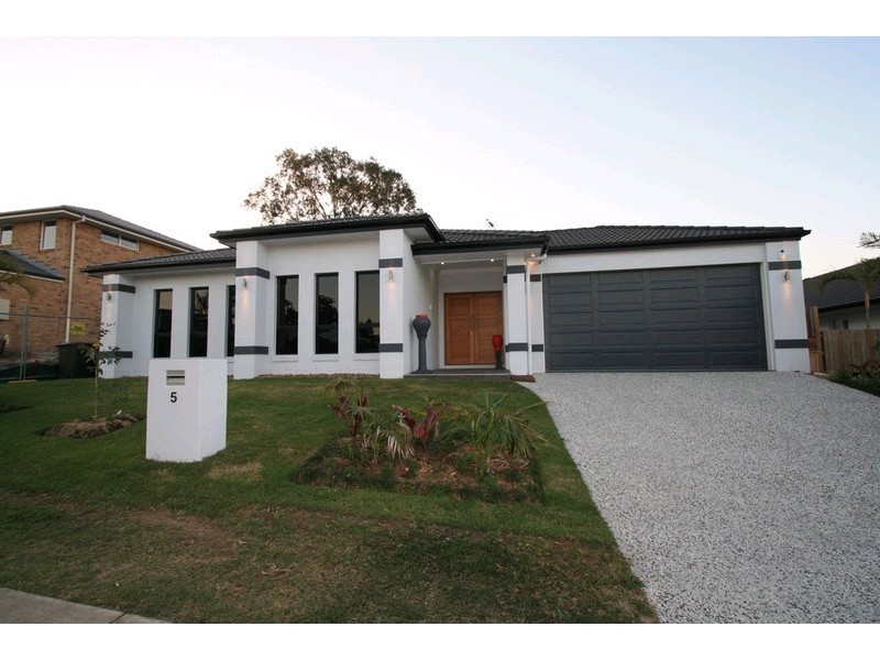 5 Bottlebrush Street, Heathwood QLD 4110