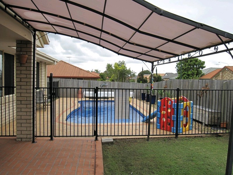 12 Agostino Close, Doolandella QLD 4077