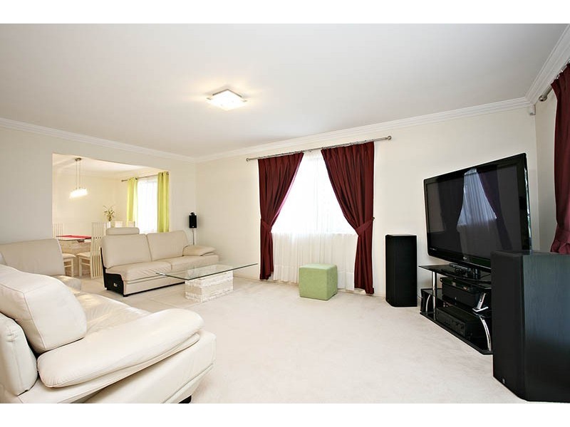 16 Morialta Place, Parkinson QLD 4115