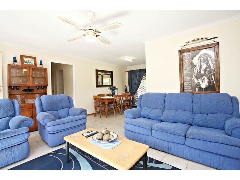 7 Coora Court, Hillcrest QLD 4118