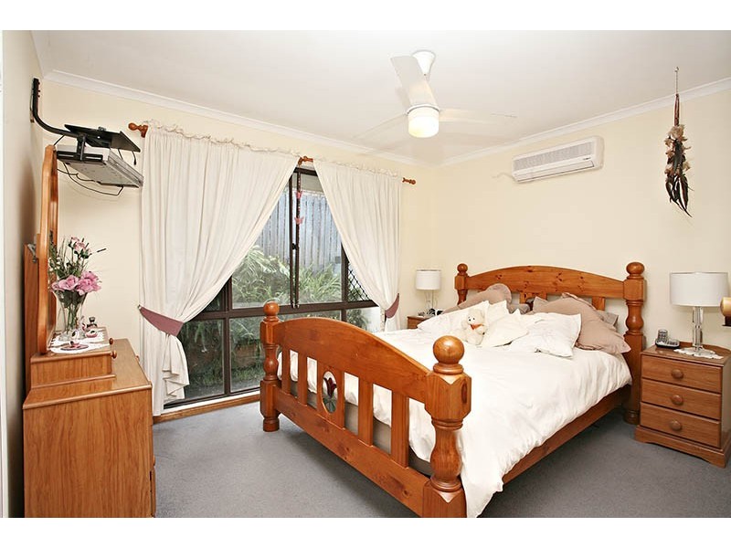 7 Coora Court, Hillcrest QLD 4118