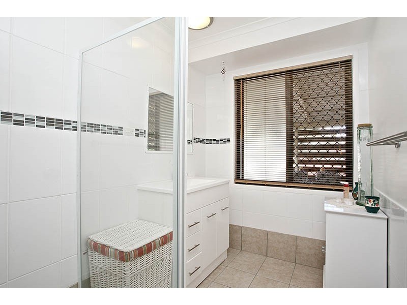 7 Coora Court, Hillcrest QLD 4118
