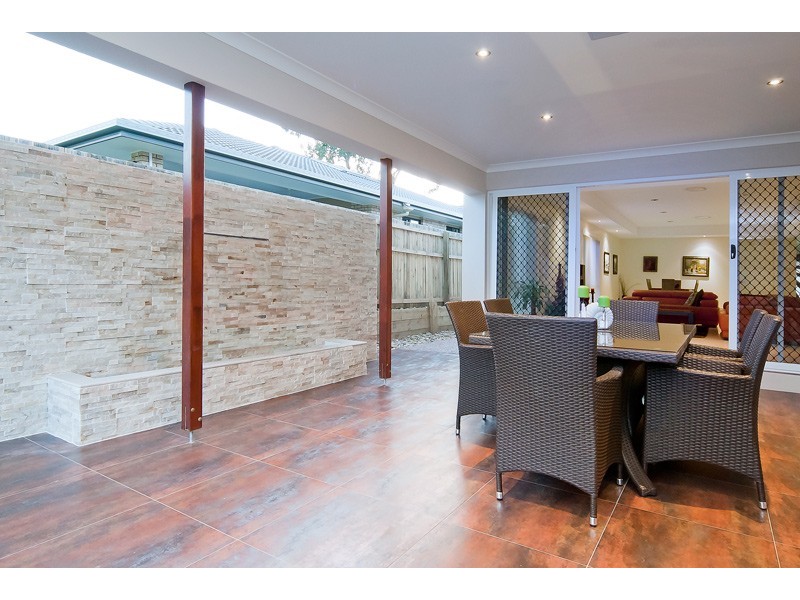 16 Crawford Place, Calamvale QLD 4116