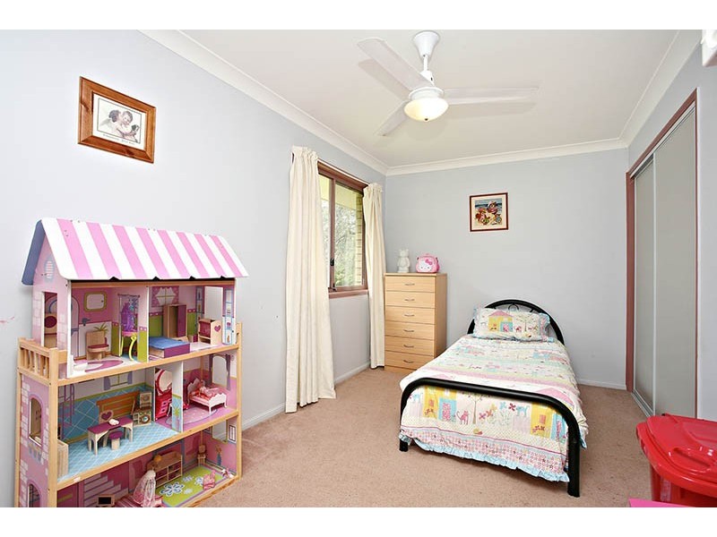 174 Merluna Road, Park Ridge South QLD 4125