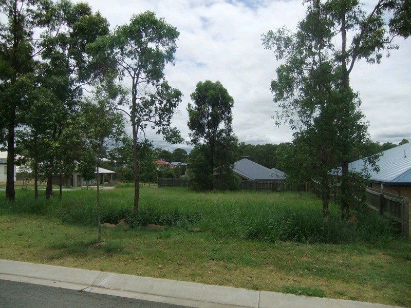 8 Oak Street, Heathwood QLD 4110