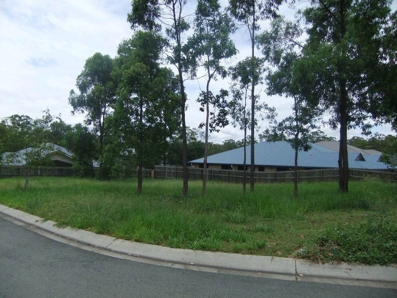 8 Oak Street, Heathwood QLD 4110