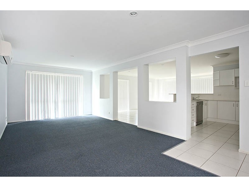 59 Paul Drive, Regents Park QLD 4118