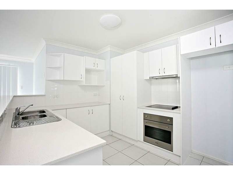 59 Paul Drive, Regents Park QLD 4118