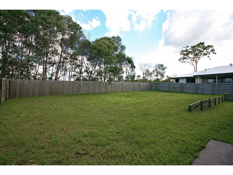 59 Paul Drive, Regents Park QLD 4118