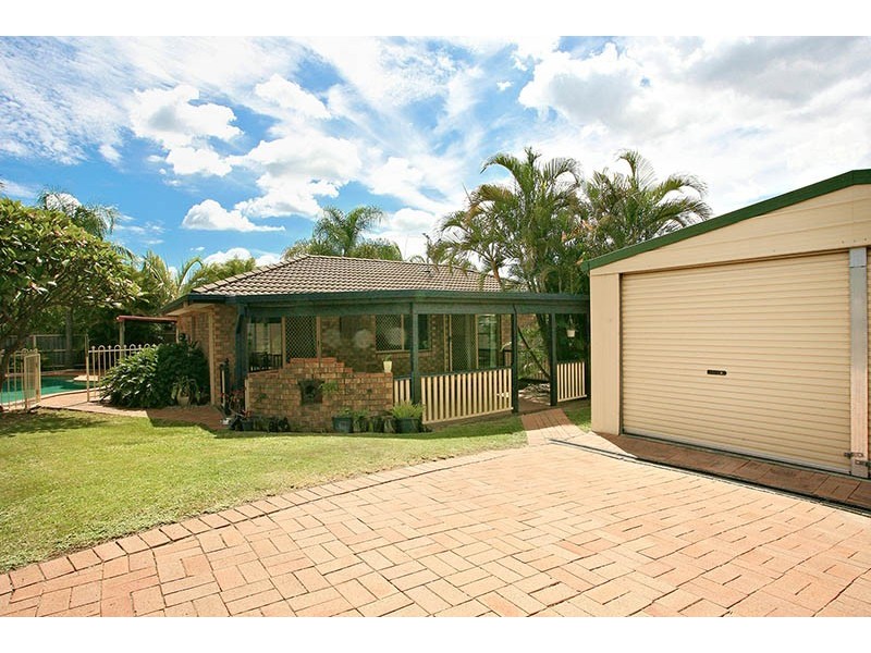 64 Federation Drive, Hillcrest QLD 4118