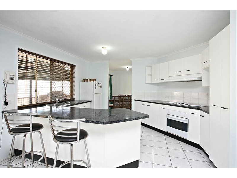 64 Federation Drive, Hillcrest QLD 4118