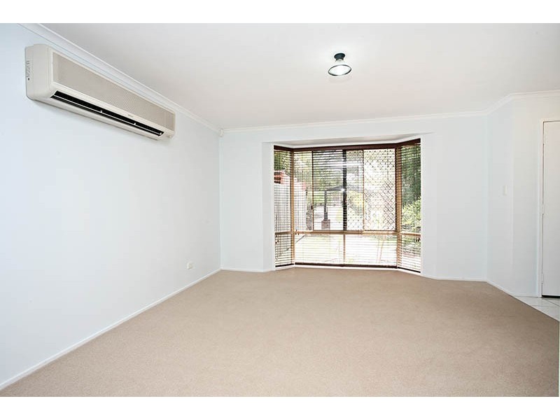 64 Federation Drive, Hillcrest QLD 4118