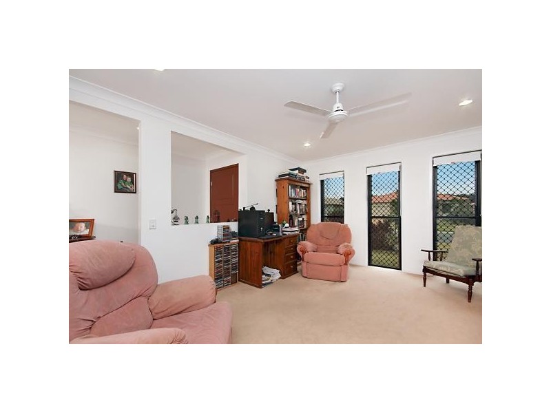 6 Pebbles Court, Berrinba QLD 4117