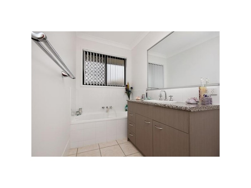 6 Pebbles Court, Berrinba QLD 4117