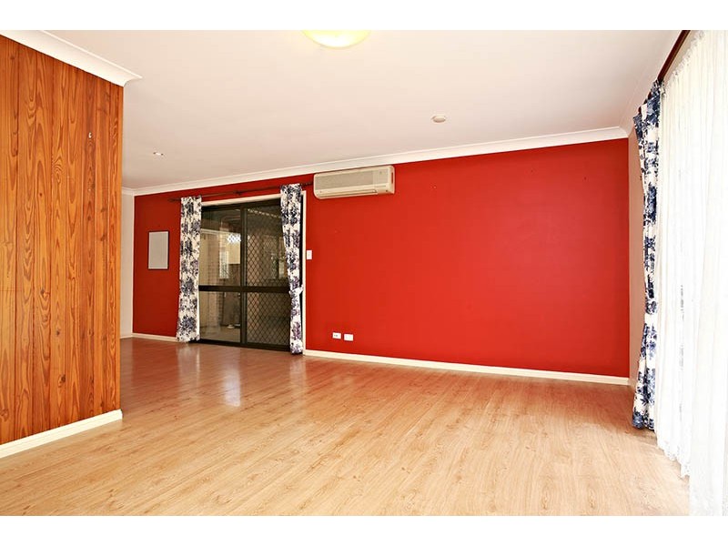 4 Dracon Street, Regents Park QLD 4118
