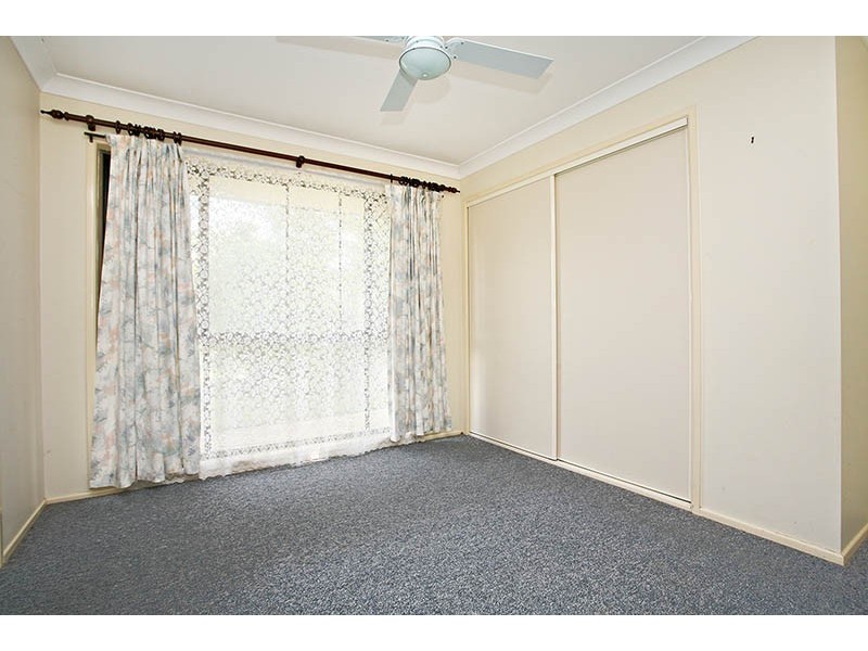 4 Dracon Street, Regents Park QLD 4118