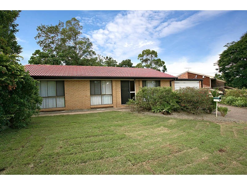4 Dracon Street, Regents Park QLD 4118