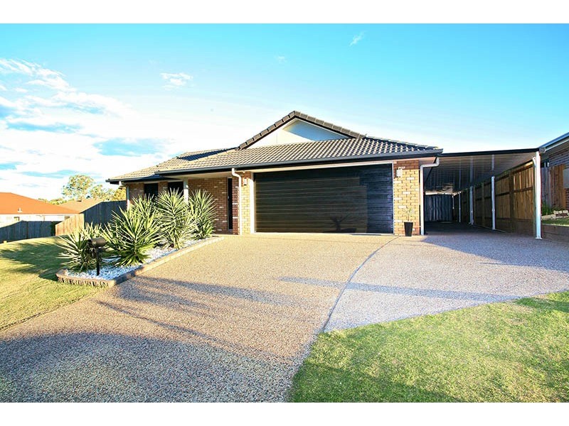 1 Zoe Place, Hillcrest QLD 4118