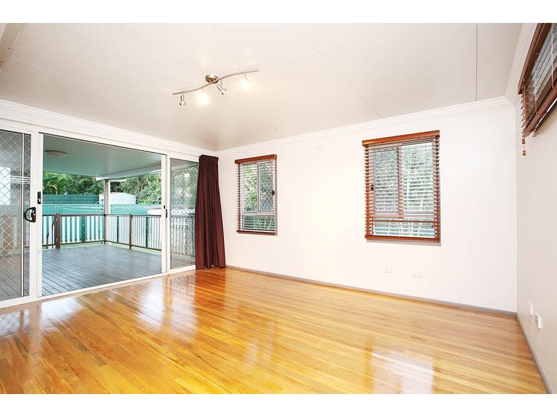 13 Welbeck Street, Logan Central QLD 4114