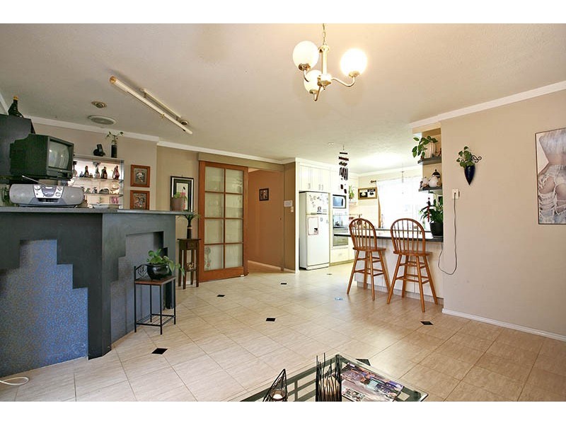 9 Orania Crescent, Calamvale QLD 4116