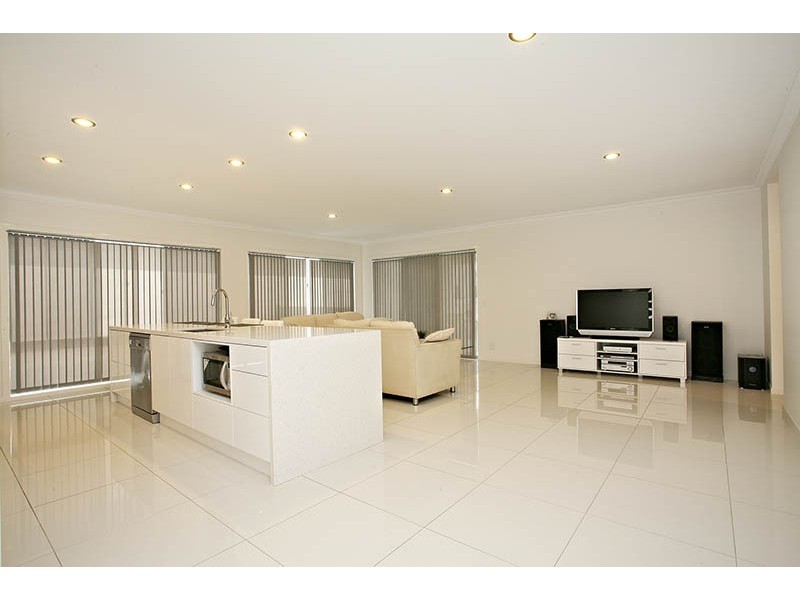 9 Dundee Street, Calamvale QLD 4116