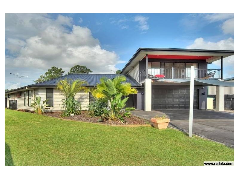 34 Woodlark Crescent, Parkinson QLD 4115