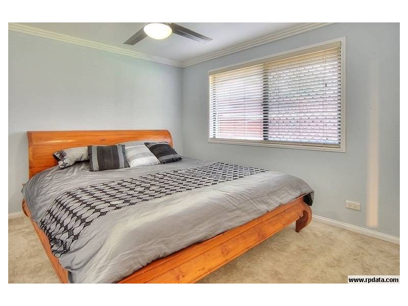 34 Woodlark Crescent, Parkinson QLD 4115