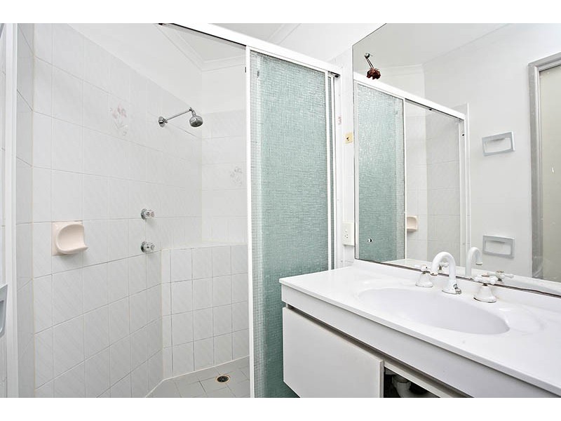 60 Parkroyal Crescent, Regents Park QLD 4118