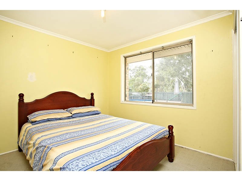 60 Parkroyal Crescent, Regents Park QLD 4118