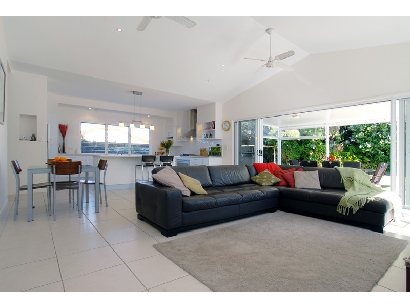 16 Bairnsdale Street, Buderim QLD 4556