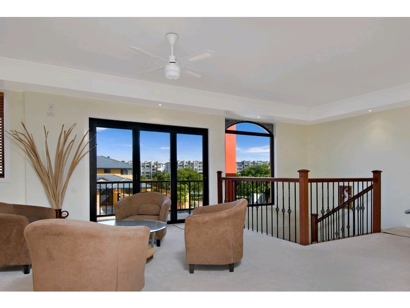35 Sunbird Chase, Parrearra QLD 4575