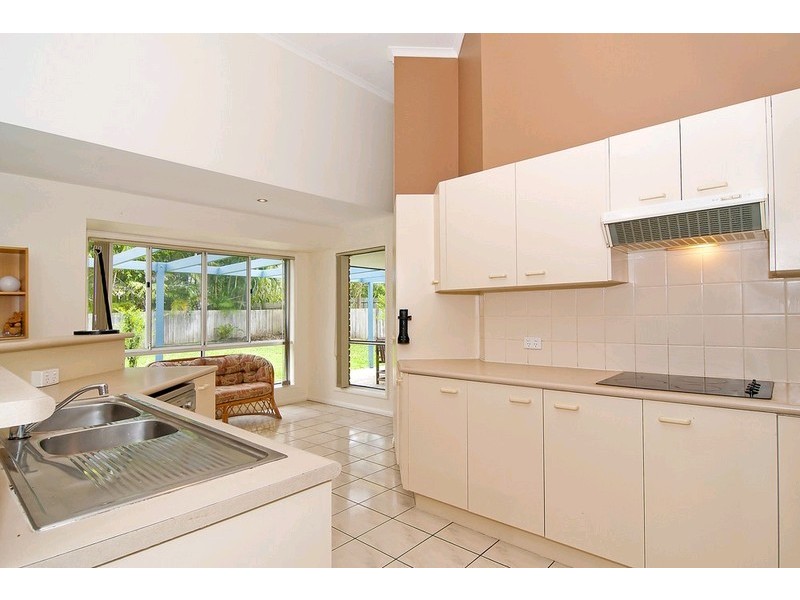 4 Oxford Close, Sippy Downs QLD 4556