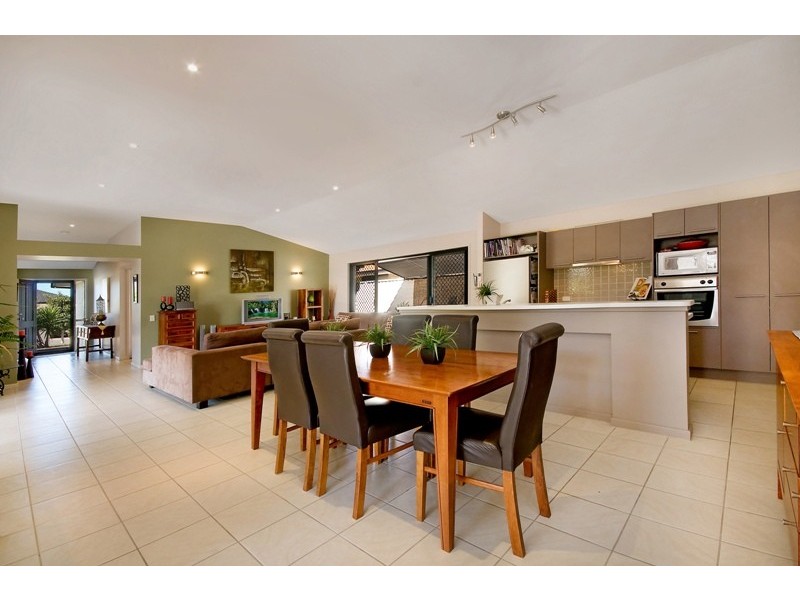 7 Courtenay Place, Sippy Downs QLD 4556