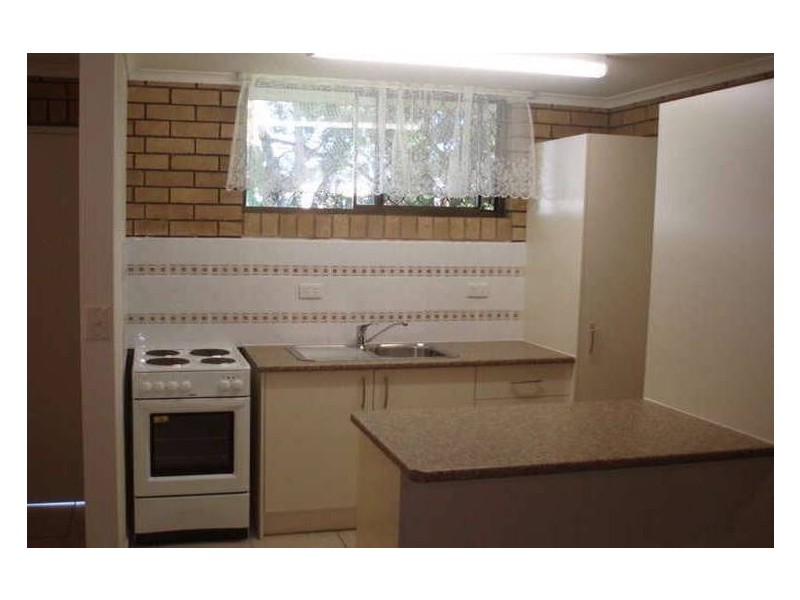 25 Railway Street, Booval QLD 4304