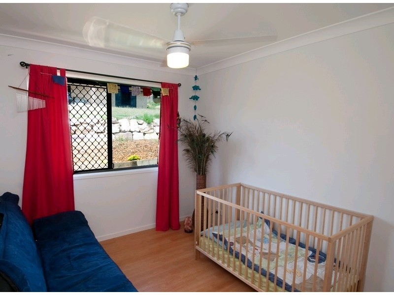 8 Truscot Court, Fernvale QLD 4306