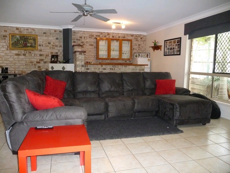 13 Pearse Drive, Brassall QLD 4305