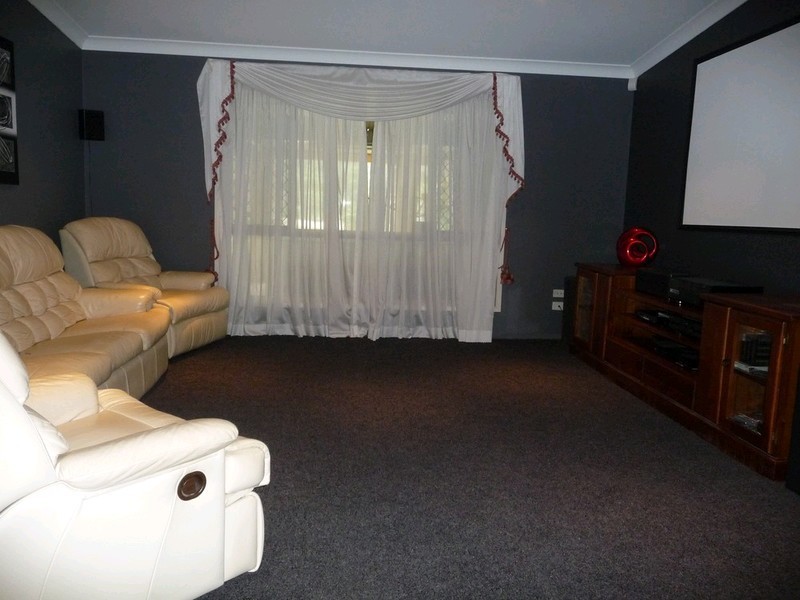 13 Pearse Drive, Brassall QLD 4305