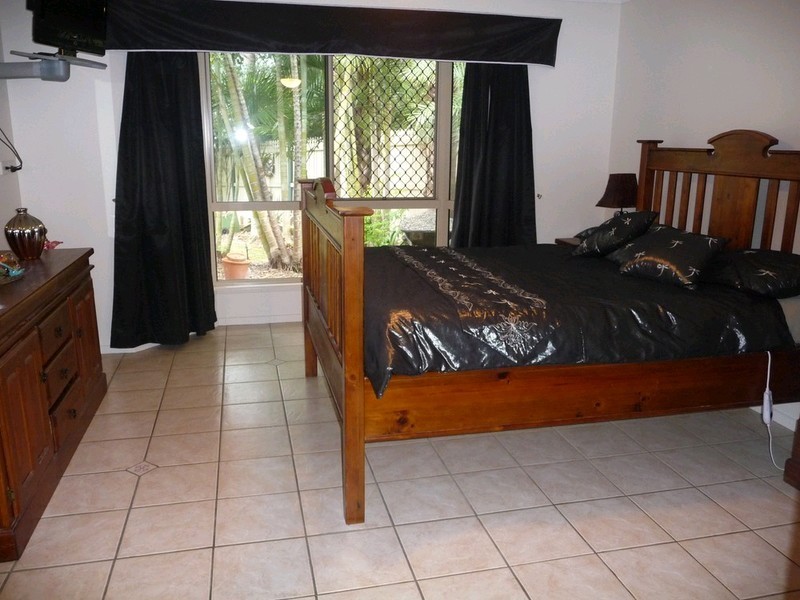 13 Pearse Drive, Brassall QLD 4305