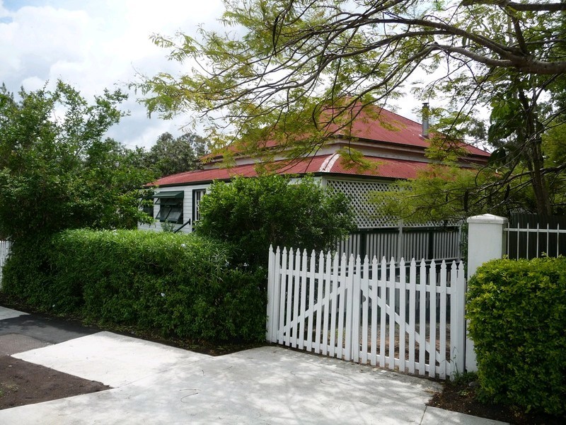 24 Burnett Street, Sadliers Crossing QLD 4305