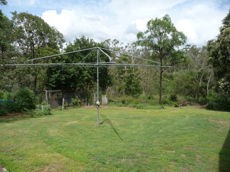 16 Williams Street East, Woodend QLD 4305