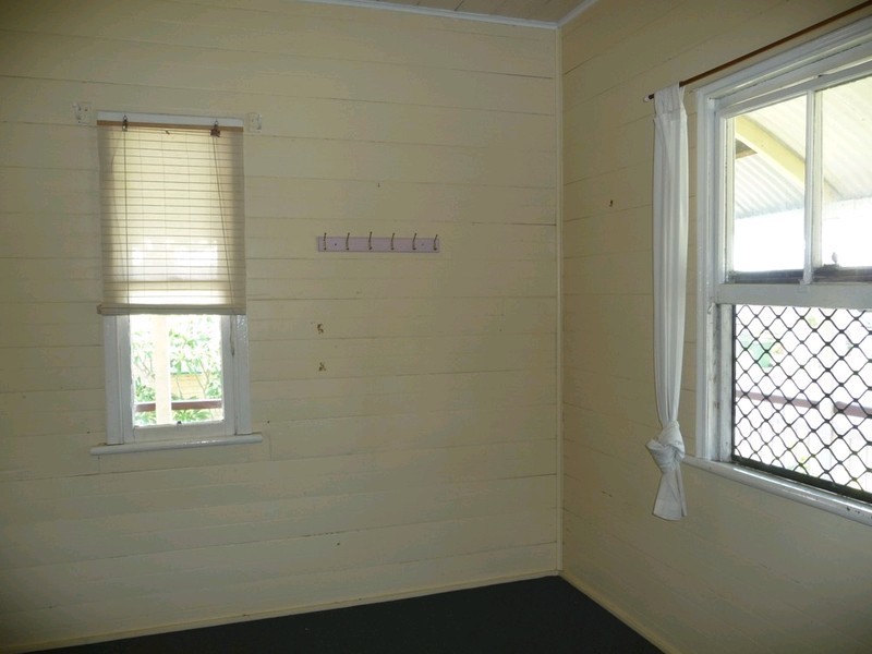 8 Hill Street, North Ipswich QLD 4305