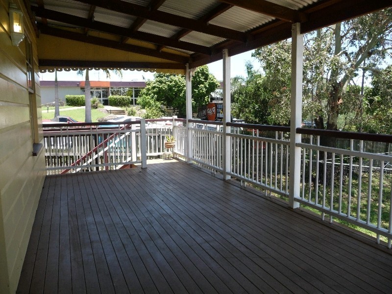 8 Hill Street, North Ipswich QLD 4305