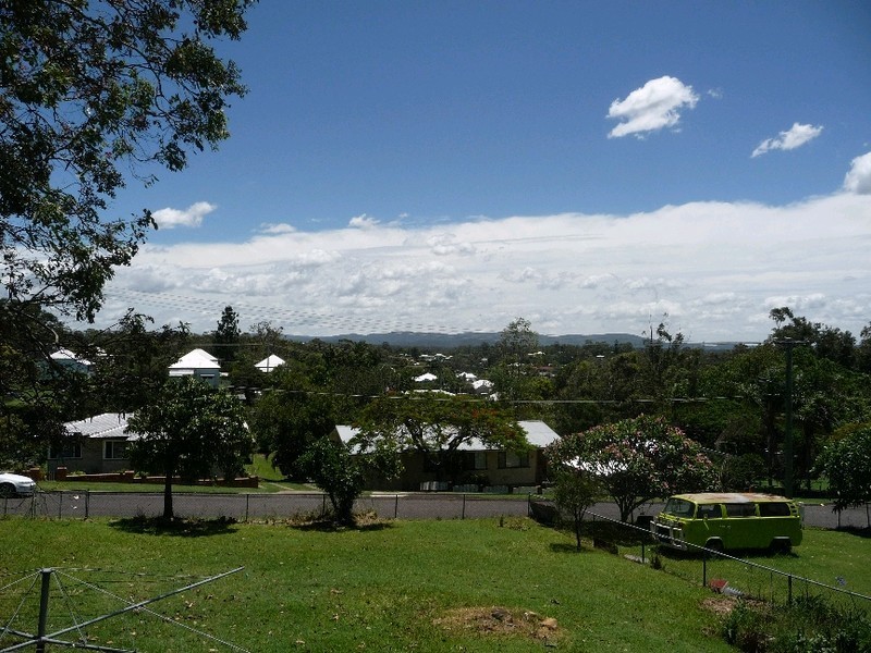 8 Hill Street, North Ipswich QLD 4305