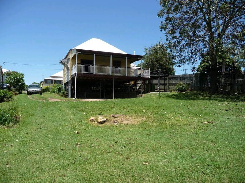 8 Hill Street, North Ipswich QLD 4305